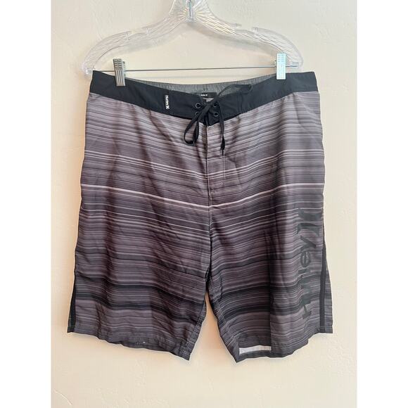 Vintage Y2K Men’s Hurley Swim Trunks Shorts Waist Size: 34 Black & Gray Striped - Picture 1 of 6